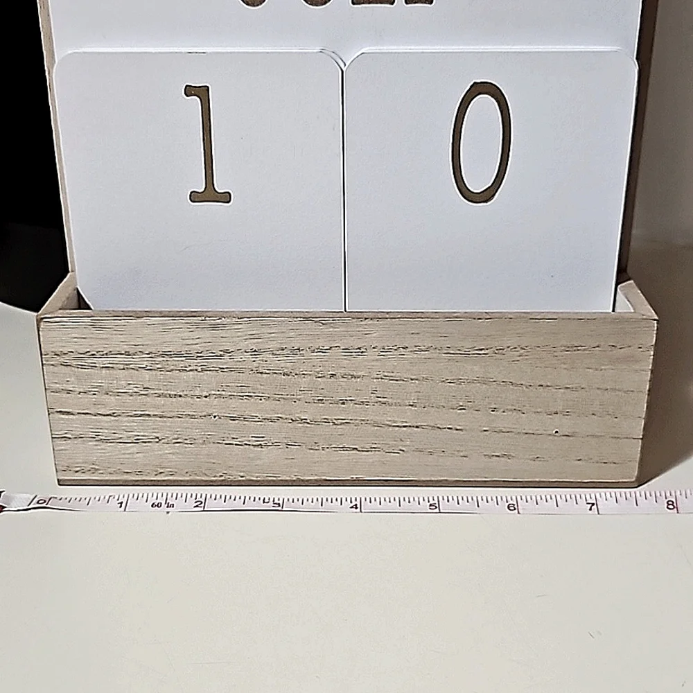 Wooden Tabletop Calendar